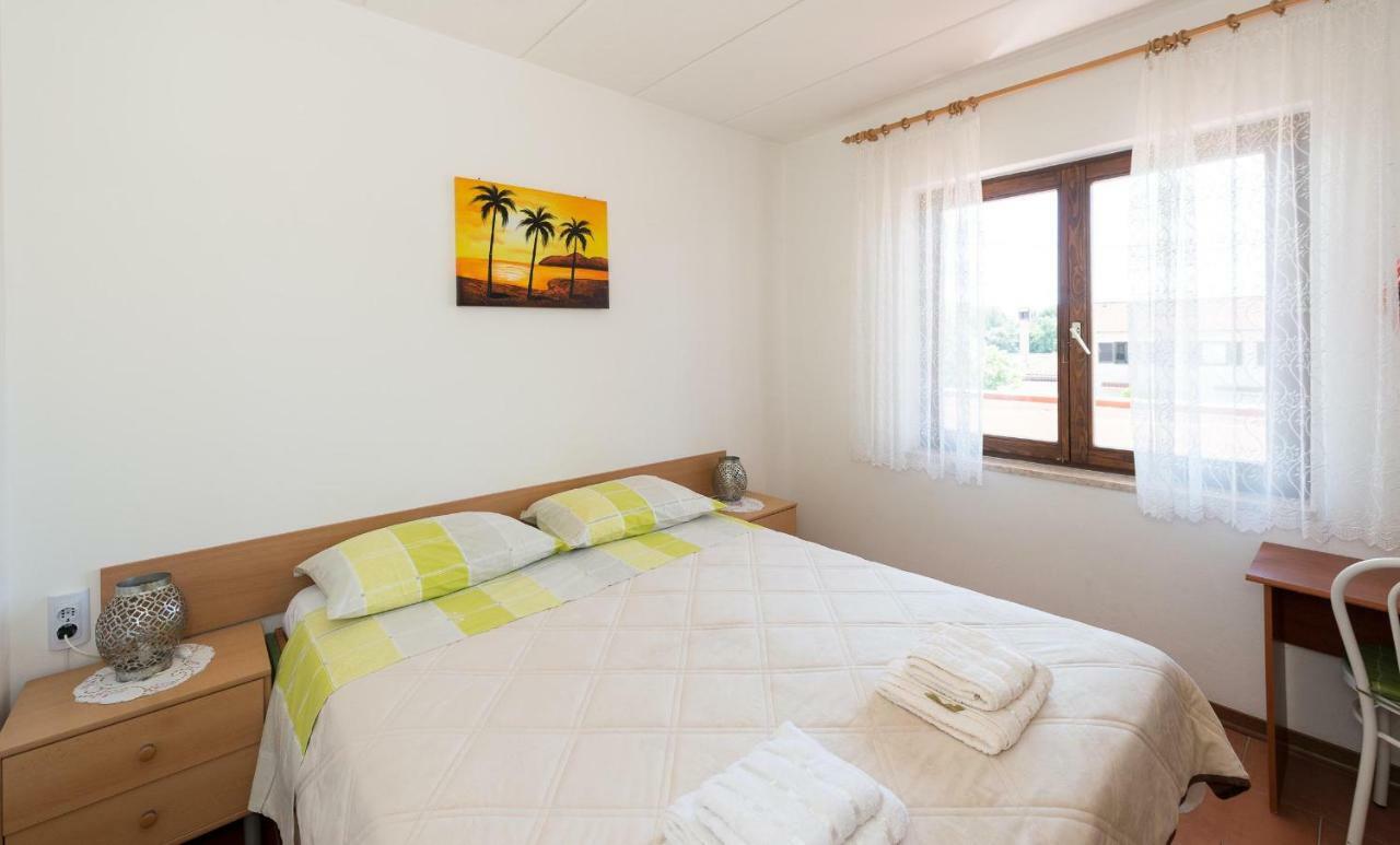 Apartment Meridiana Rovinj Exteriör bild
