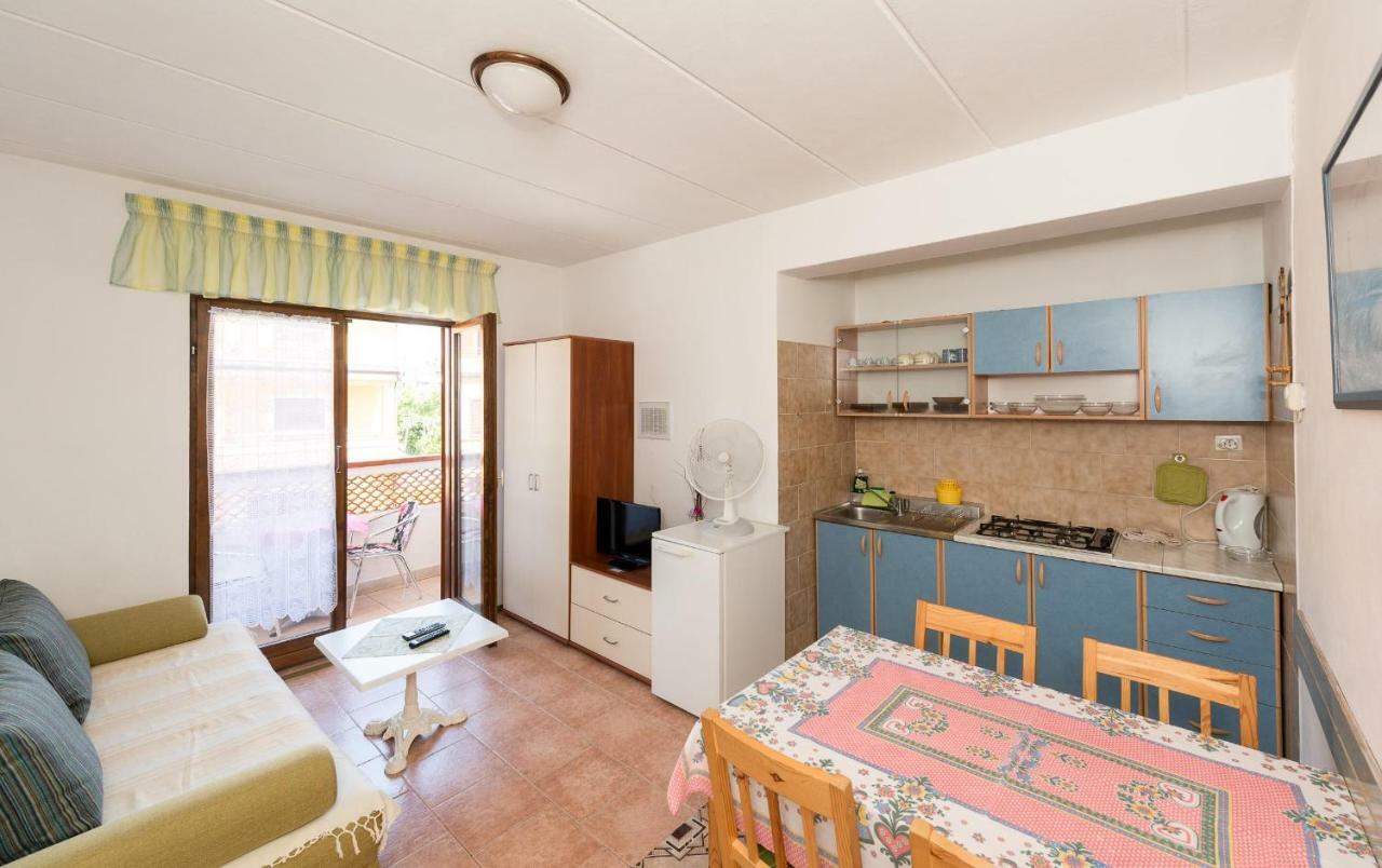 Apartment Meridiana Rovinj Exteriör bild