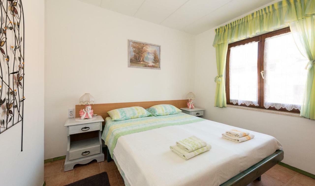 Apartment Meridiana Rovinj Exteriör bild